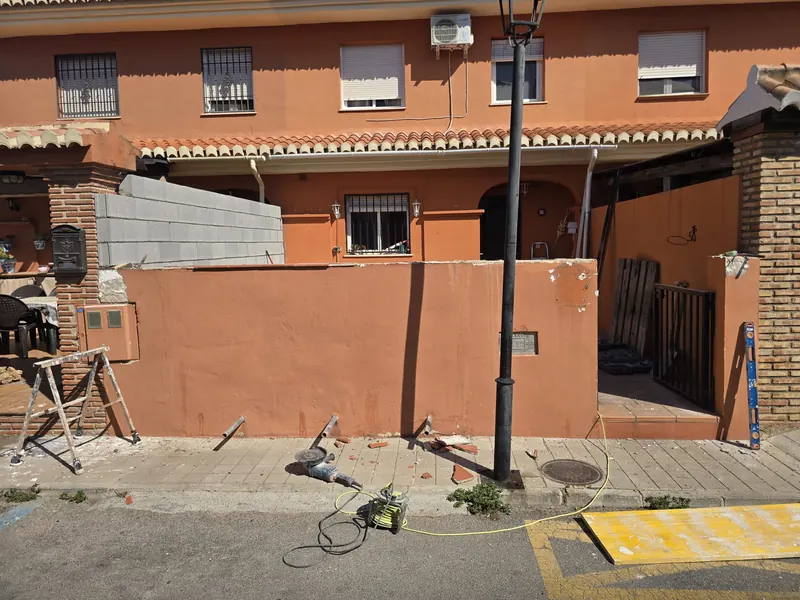 Entrada de adosado — Grupo Renovame (Antes)
